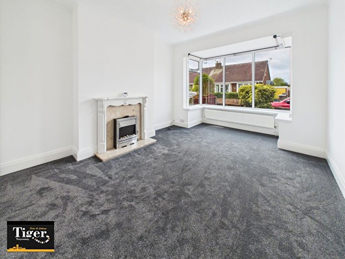 4 Bedroom Semi-Detached Bungalow For Sale In Clifton Avenue, Blackpool, FY4