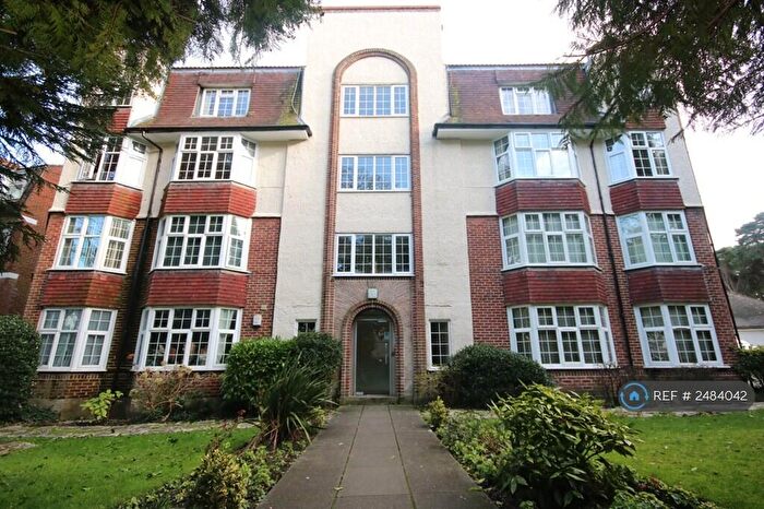 4 Bedroom Flat To Rent In Pine Mansions, Bournemouth, BH1