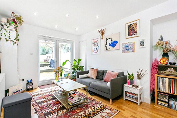 1 Bedroom Apartment To Rent In Westbourne Road, London, N7