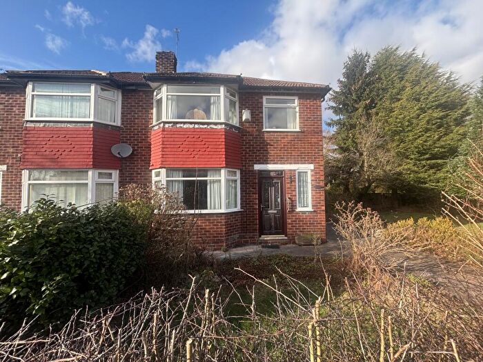 3 Bedroom Semi Detached House For Sale In Kings Road, Stretford, M32