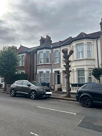 1 Bedroom Flat To Rent In Clive Rd, Colliers Wood, SW19