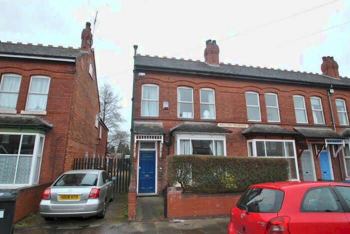 4 Bedroom House To Rent In Willows Crescent, Birmingham, B12
