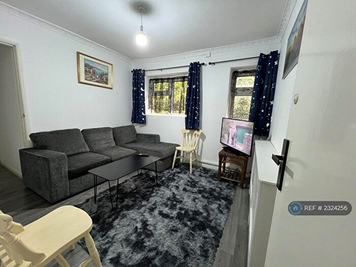 3 Bedroom Maisonette To Rent In Little Bromwich Road, Birmingham, B9