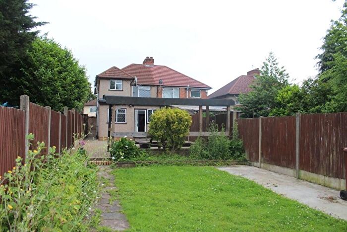 4 Bedroom Semi-Detached House To Rent In Windsor Road, Harrow, HA3