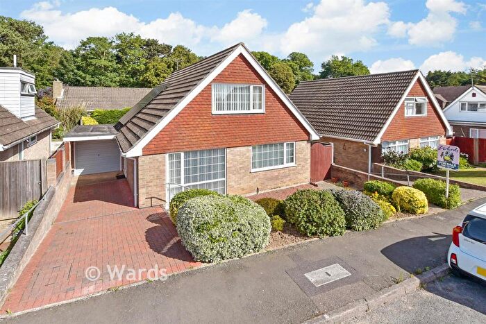 2 Bedroom Chalet For Sale In Farm Lane, Sholden, Deal, Kent, CT14