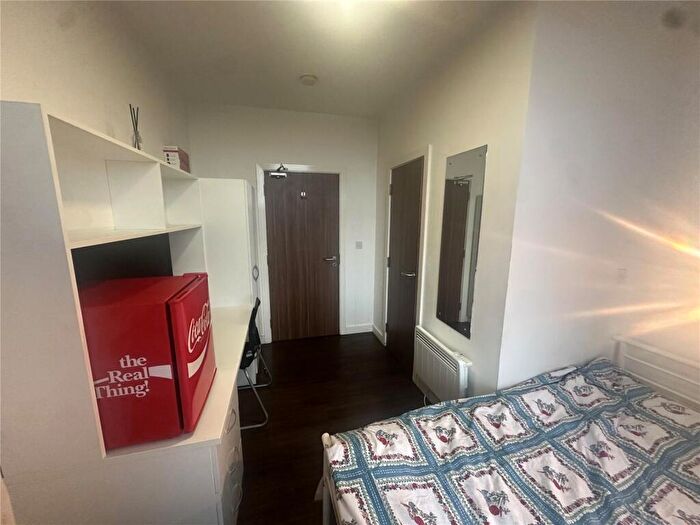 1 Bedroom Flat For Sale In Great Homer Street, Liverpool, Merseyside, L5