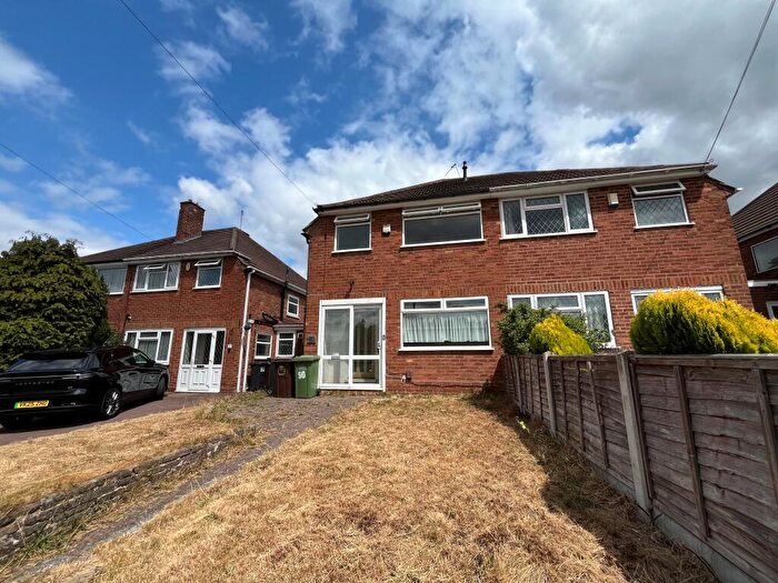 3 Bedroom House To Rent In Wichnor Road, Solihull, B92