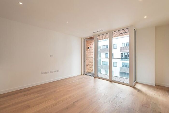 2 Bedroom Flat To Rent In Capitol Way, London, NW9