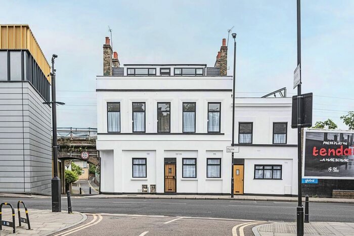 4 Bedroom Maisonette To Rent In Morning Lane, Hackney, London, E9