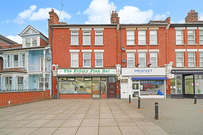 2 Bedroom Flat To Rent In Priory Road, Hornsey, N8