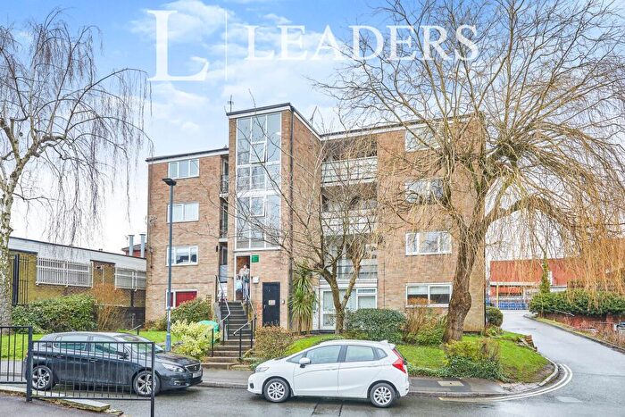 2 Bedroom Apartment To Rent In Limes Court, DE3