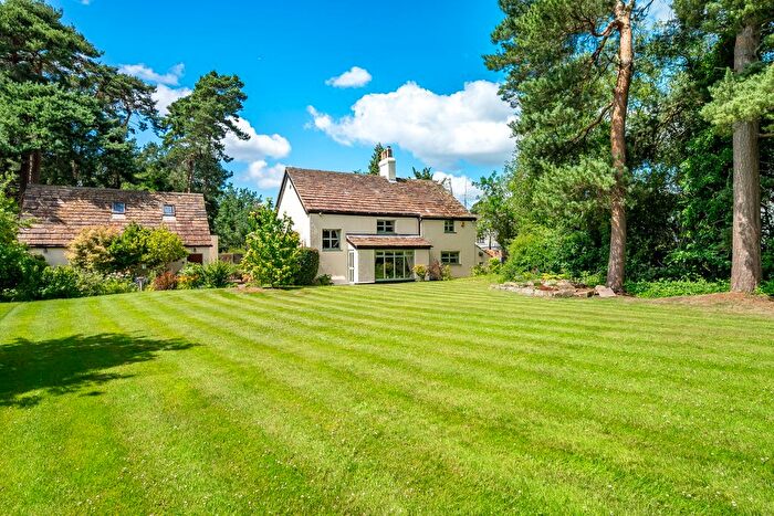 3 Bedroom Detached House For Sale In Street Lane, Adlington, Macclesfield, Cheshire, SK10