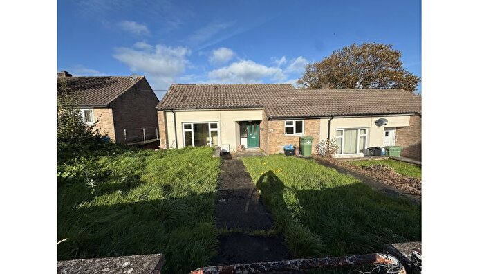 2 Bedroom Property For Sale In Fielding Path, Glastonbury, Somerset, BA6