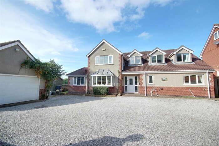 5 Bedroom Detached House For Sale In Lowfield Lane, Welton, HU15