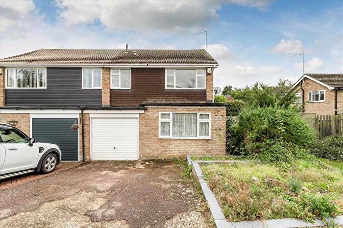 3 Bedroom Semi-Detached House For Sale In The Leys, Denton, NN7