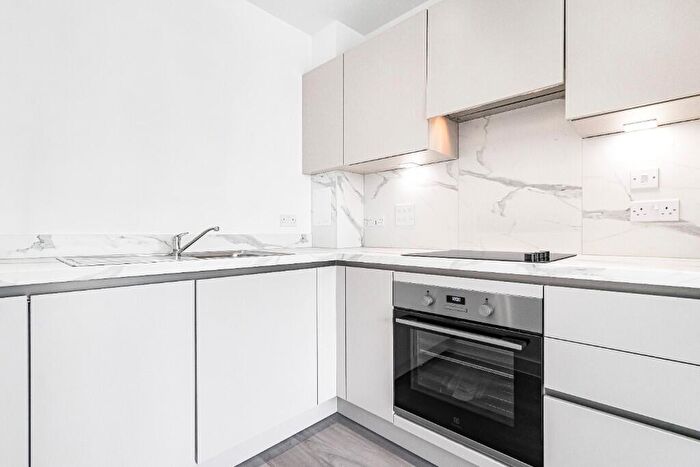 1 Bedroom Flat To Rent In Brook Avenue, Wembley, Middlesex, HA9