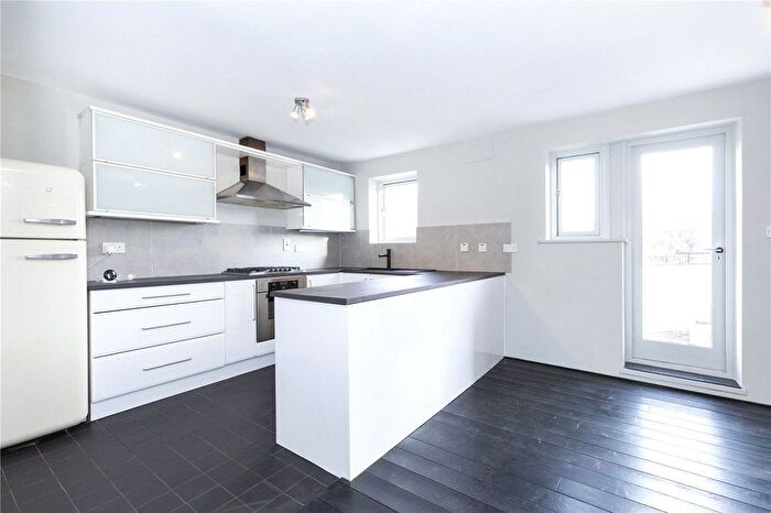 2 Bedroom Flat To Rent In Canonbury Street, Canonbury, Islington, London, N1