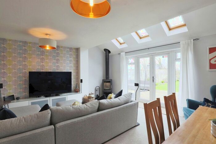 5 Bedroom Detached House For Sale In Gosney Fields, Pinvin, Pershore, WR10