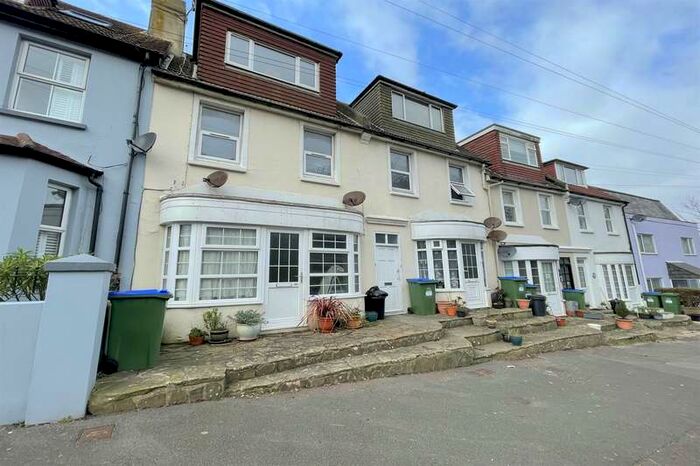 2 Bedroom Apartment To Rent In Broad Street, Seaford, BN25