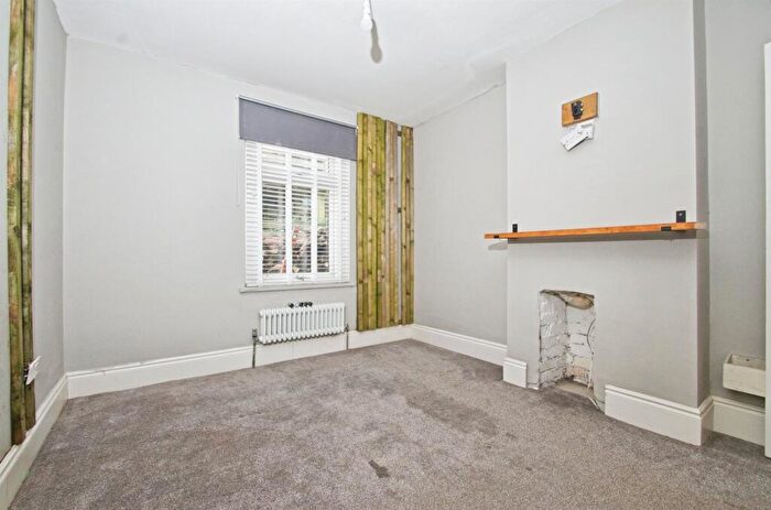 3 Bedroom End Of Terrace House For Sale In Pentre Beili Place, Lewistown, Bridgend, CF32
