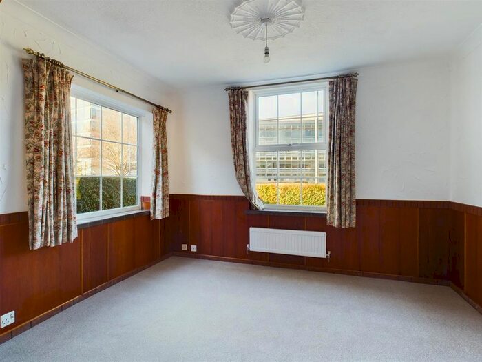 3 Bedroom End Of Terrace House To Rent In The Highway, Brighton, BN2