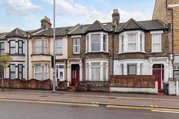 4 Bedroom Flat For Sale In Lea Bridge Road, Leyton, E10
