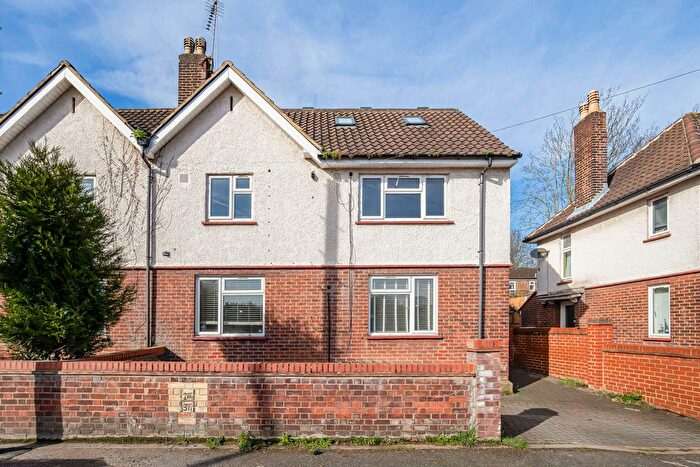 5 Bedroom Semi Detached House For Sale In Nightingale Place, Plumstead, London, SE18