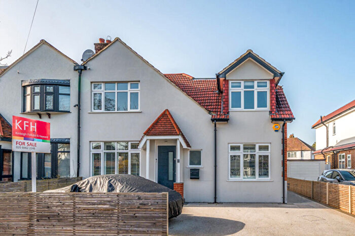 4 Bedroom Semi Detached House For Sale In Bourne Vale, Hayes, Kent, BR2