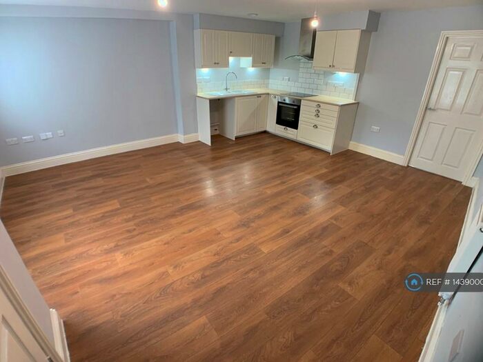 1 Bedroom Flat To Rent In Worsley Road, Eccles, Manchester, M30