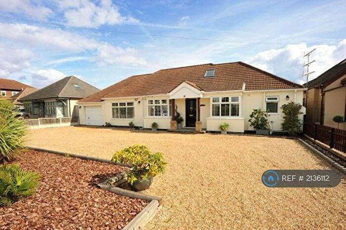 4 Bedroom Bungalow To Rent In Wingletye Lane, Hornchurch, RM11