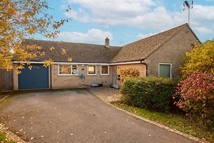 3 Bedroom Detached House For Sale In Burr Close, Sutton, OX29