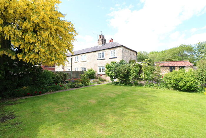 3 Bedroom Semi-Detached House To Rent In Toulston View, Newton Kyme, LS24