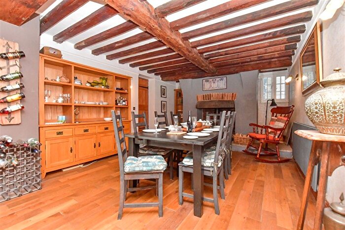 6 Bedroom Detached House For Sale In Stoke Road, Allhallows, Rochester, Kent, ME3