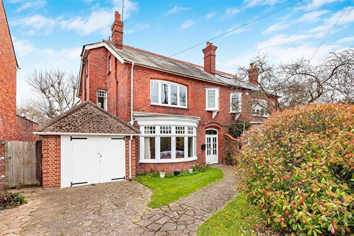 6 Bedroom Semi Detached House For Sale In Albert Road, Caversham, Reading, RG4