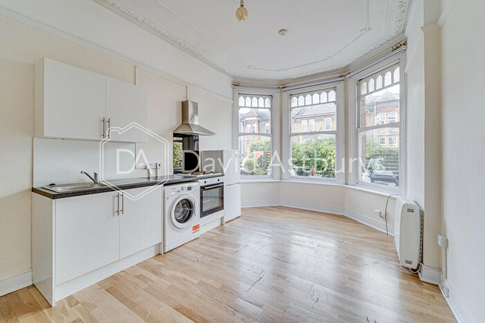 Studio To Rent In Ferme Park Road, London, N8
