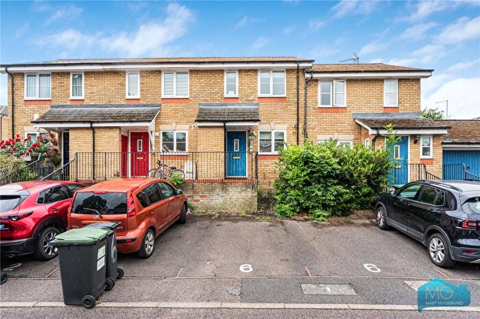 2 Bedroom Terraced House For Sale In Simpson Close, London, N21