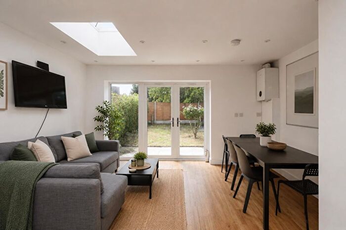 4 Bedroom Semi-detached House For Sale In Milson Grove, Off Hull Road, York, YO10