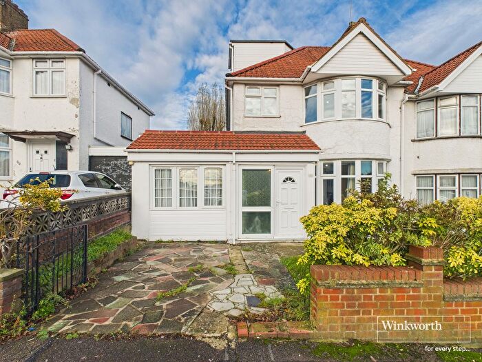 5 Bedroom Semi Detached House For Sale In Wakemans Hill Avenue, Kingsbury, London, NW9