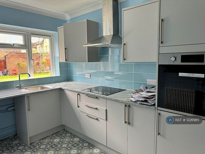 2 Bedroom Flat To Rent In Beckenham Road, Beckenham, BR3