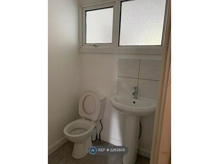 3 Bedroom Terraced House To Rent In Mill Close, Wokingham, RG41