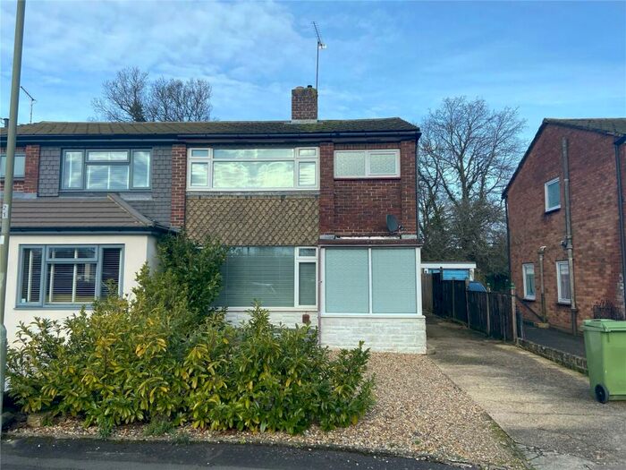 3 Bedroom Semi-Detached House To Rent In Abbeyfield Drive, Fareham, Hampshire, PO15