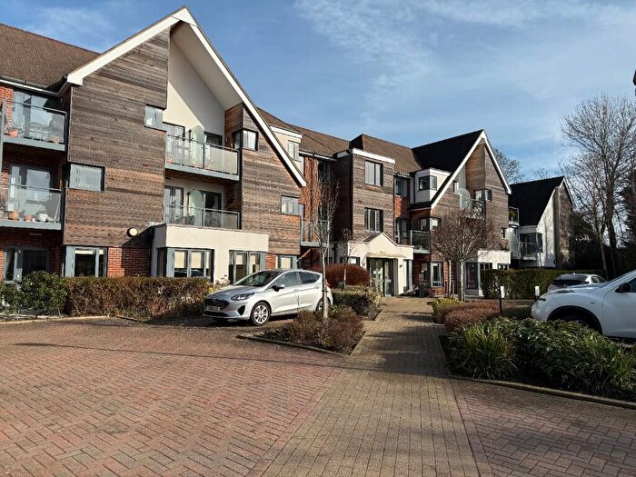 1 Bedroom Retirement Property To Rent In Mandeville Court, Darkes Lane, Potters Bar, Hertfordshire, EN6