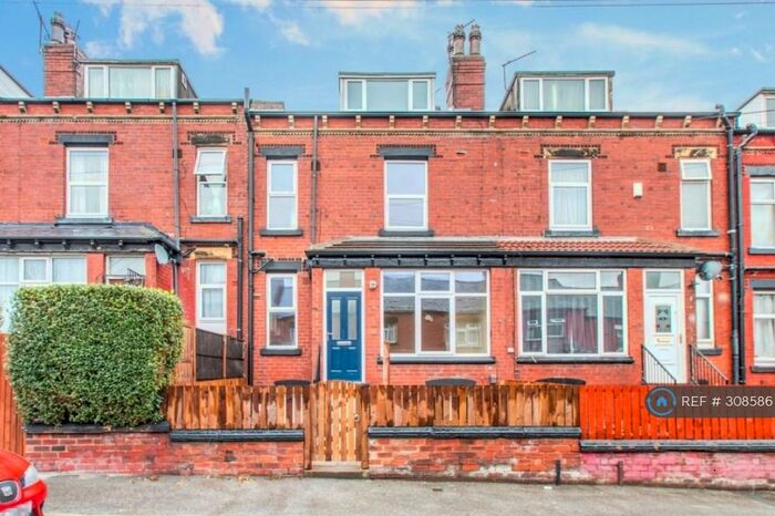 2 Bedroom Terraced House To Rent In Berkeley Avenue, Leeds, LS8