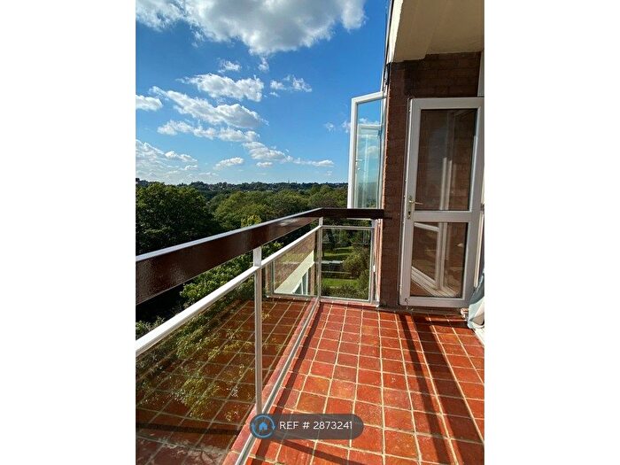 2 Bedroom Flat To Rent In Shepherd's Hill, Highgate, London, N6