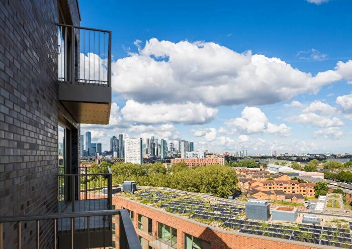 2 Bedroom Apartment For Sale In Grinstead Road, Deptford, SE8