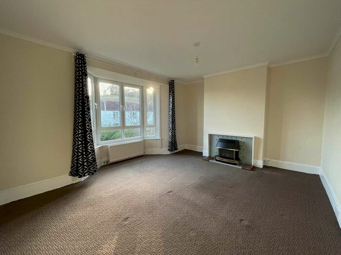 2 Bedroom Flat To Rent In Ancrum Drive, Dundee, DD2