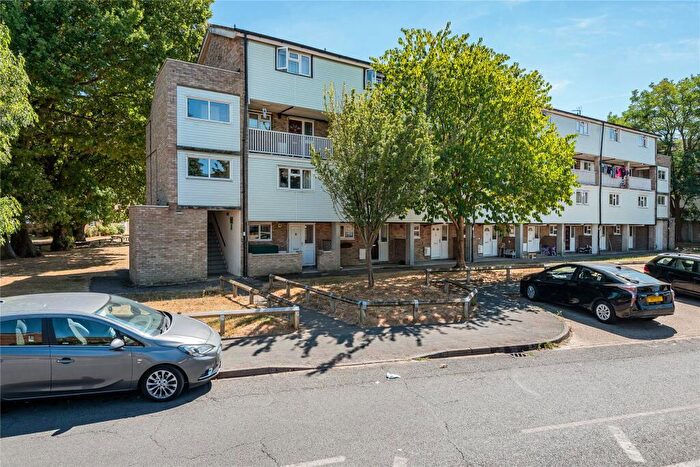 2 Bedroom Maisonette For Sale In Sythwood, Woking, Surrey, GU21