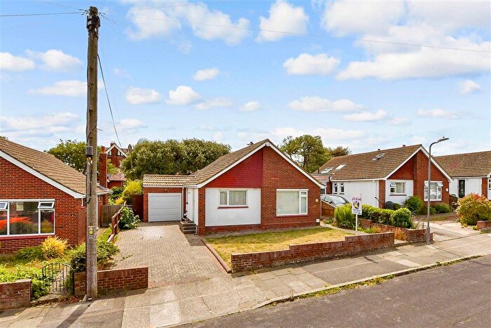 3 Bedroom Detached Bungalow For Sale In Palmerston Avenue, Broadstairs, Kent, CT10