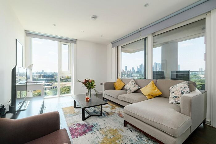 2 Bedroom Flat To Rent In Pilot Walk, London, SE10