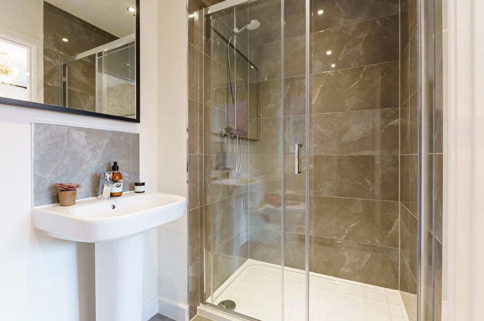 4 Bedroom Detached House For Sale In Glen Road, Oadby, Leicester, LE2